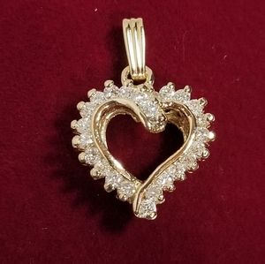 14k Yellow Gold Natural Diamond Heart Pendant